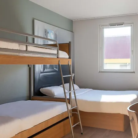 酒店 Sud 瓦朗斯