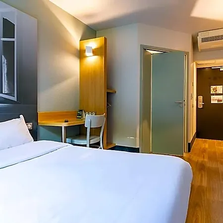 Sud Hotel 2*